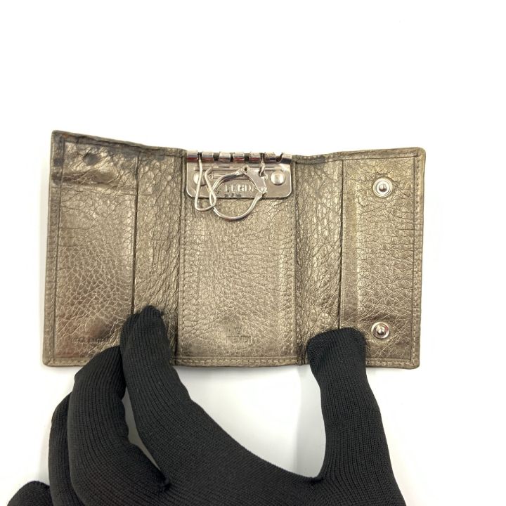 FENDI フェンディ ズッキーノ 三つ折り 6連キーケース 8AP002 ベージュ