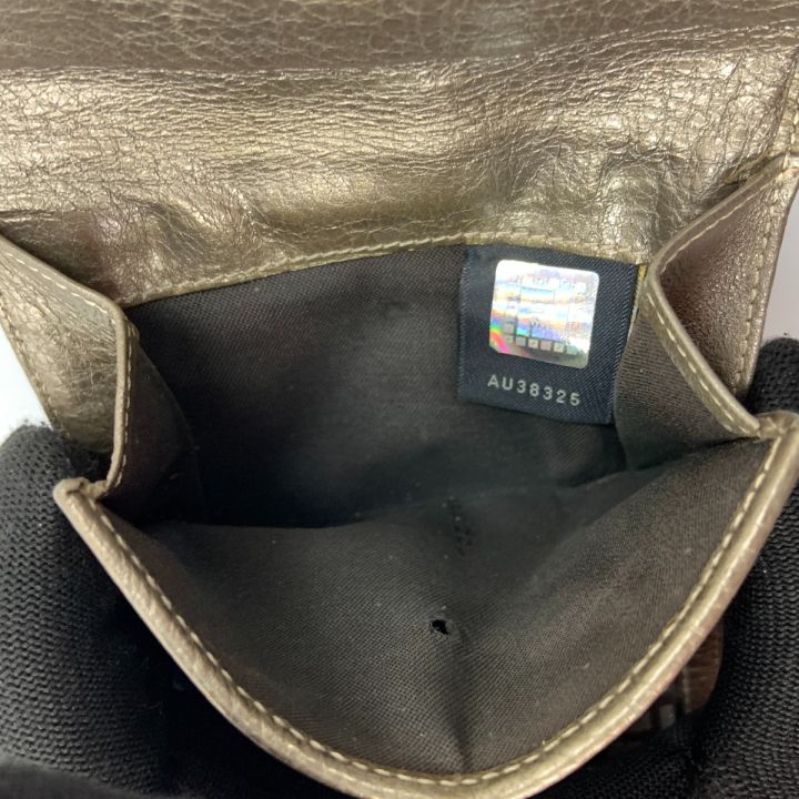 FENDI フェンディ ズッカ柄 二つ折り 短財布 ベージュ - 中古バッグ