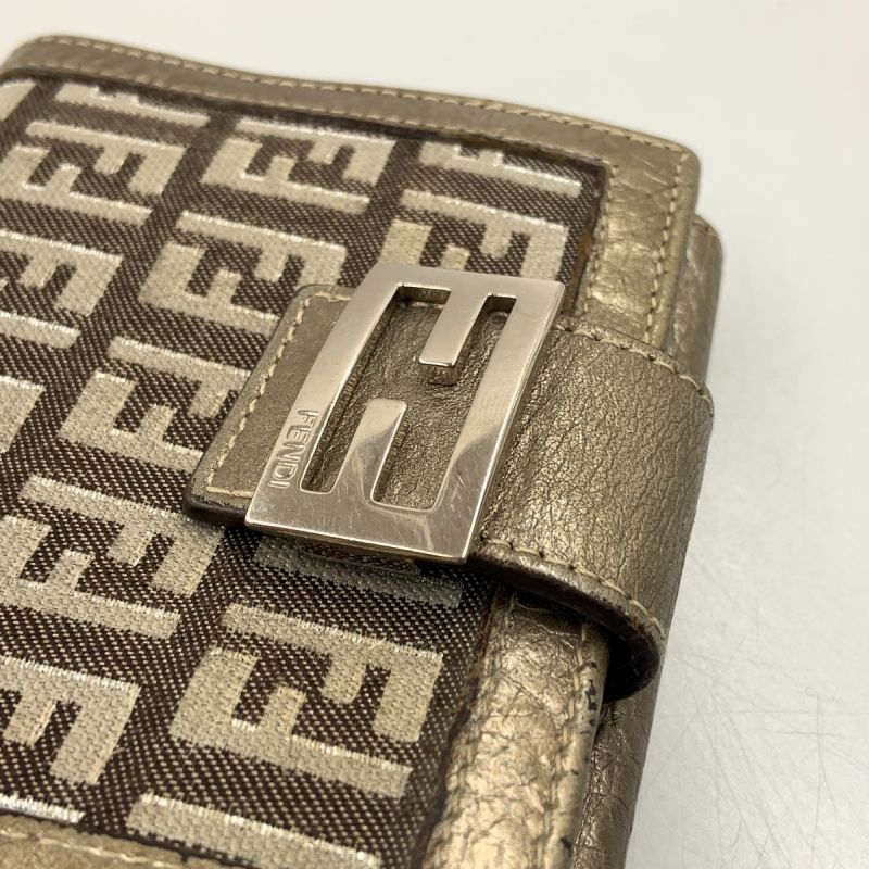 中古】 FENDI フェンディ ズッカ柄 二つ折り 短財布 ベージュ｜総合 ...