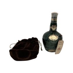〇〇 ROYAL SALUTE(CHIVAS REGAL) ロイヤルサルート ブレンデッド スコッチ ウイスキー 21年 40％ 700ml 袋付  グリーン Nランク 未開栓