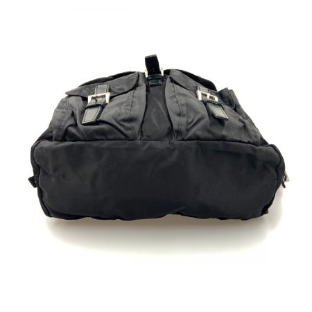  PRADA プラダ ロゴプレート ナイロン リュックサック ブラック