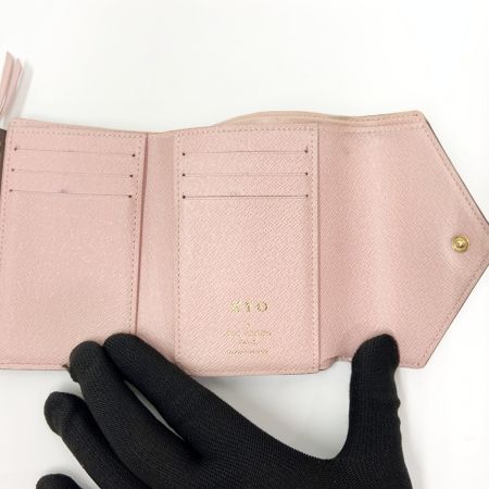  LOUIS VUITTON ルイヴィトン モノグラム ポルトフォイユ ヴィクトリーヌ 三つ折り短財布  M62360 ブラウン×ピンク イニシャル入り
