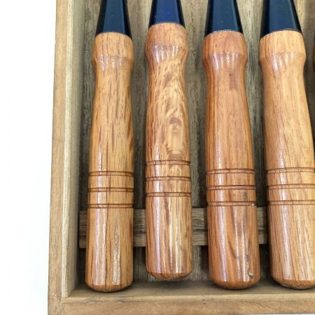   金剛丸 鑿 ５本組 ノミ 木箱入 現状渡し