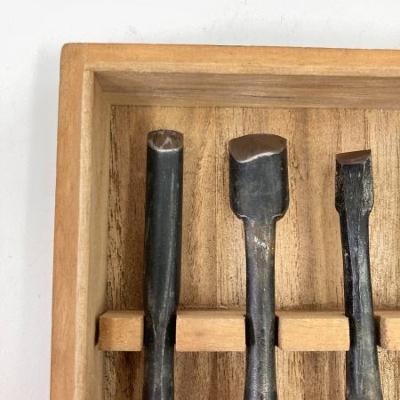   金剛丸 鑿 ５本組 ノミ 木箱入 現状渡し