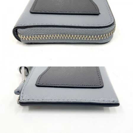  MARC JACOBS マークジェイコブス ザ ユティリティ スナップショット トップジップ マルチ ウォレット  2F3SMP063S07 グレー×ブラック