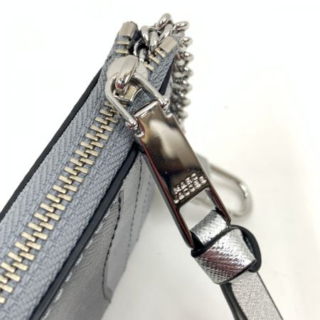  MARC JACOBS マークジェイコブス ザ ユティリティ スナップショット トップジップ マルチ ウォレット  2F3SMP063S07 グレー×ブラック