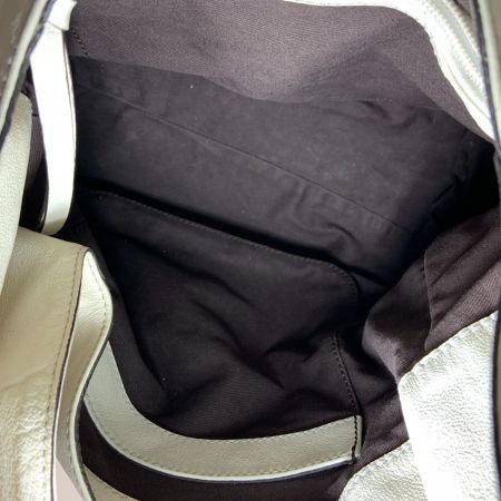  Chloe クロエ ワンショルダー ホースチャーム付き ショルダーバッグ　 アイボリー