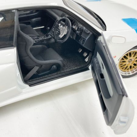  AUTOart 1/18 スカイライン GT-R R32 Vスペック2 チューンド バージョン クリスタルホワイト 38526