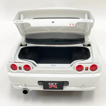  AUTOart 1/18 スカイライン GT-R R32 Vスペック2 チューンド バージョン クリスタルホワイト 38526