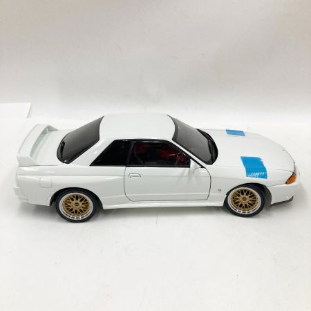  AUTOart 1/18 スカイライン GT-R R32 Vスペック2 チューンド バージョン クリスタルホワイト 38526
