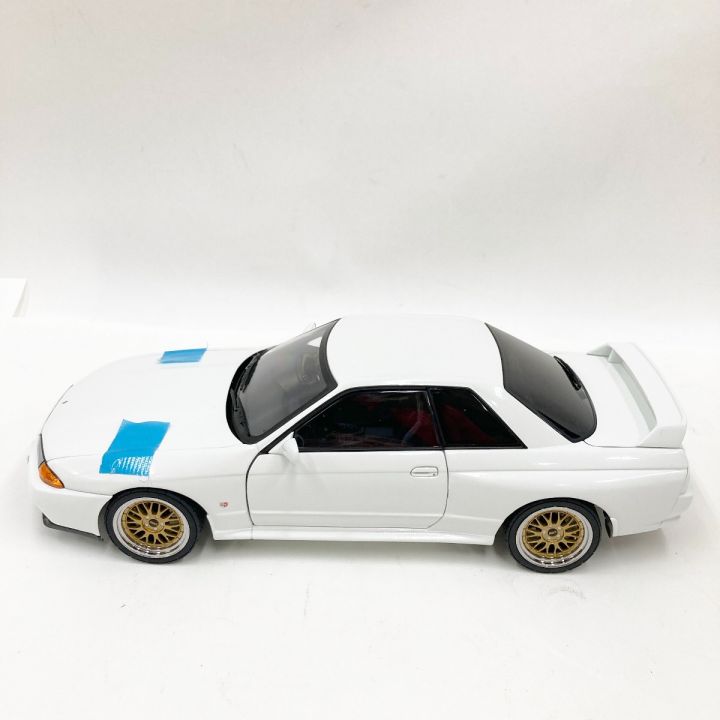 AUTOart 1/18 スカイライン GT-R R32 Vスペック2 チューンド バージョン クリスタルホワイト  38526｜中古｜なんでもリサイクルビッグバン