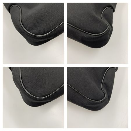  Salvatore Ferragamo サルヴァトーレフェラガモ ワンショルダーバッグ AU-21 0735 ブラック