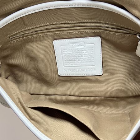  COACH コーチ ワンショルダー バッグ 8A05 ホワイト
