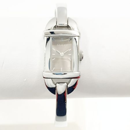 GUCCI グッチ バングル クォーツ 腕時計 6800l シルバー