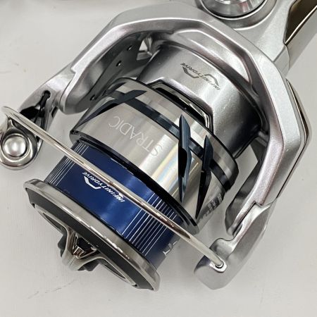  SHIMANO シマノ STRADIC 23 ストラディック C2000S スピニングリール 045782