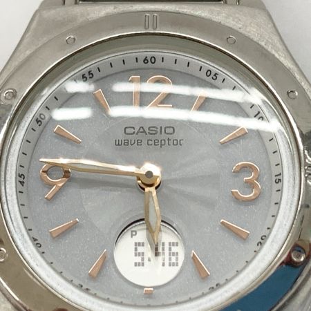  CASIO カシオ  レディース ウェーブセプター ソーラー 電波腕時計 腕時計 LWA-M141D-7AJF ホワイト x シルバー