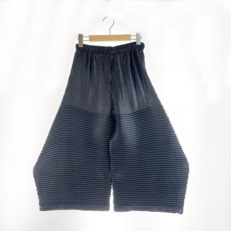  ISSEY MIYAKE イッセイミヤケ レディース パンツ ワイドパンツ サイズ表記無 MI53FF331 ブラック