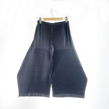  ISSEY MIYAKE イッセイミヤケ レディース パンツ ワイドパンツ サイズ表記無 MI53FF331 ブラック