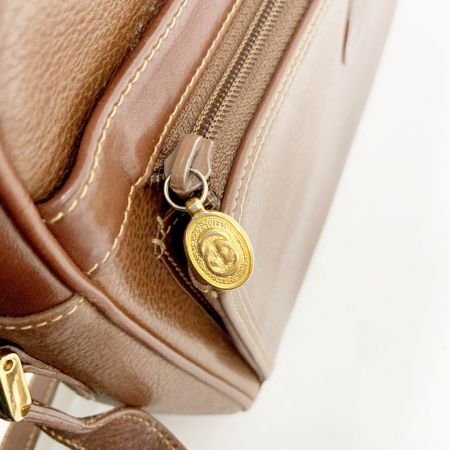  GUCCI グッチ オールド グッチ インターロッキングG ショルダーバッグ 001.22.1053 001.22.1053 ブラウン