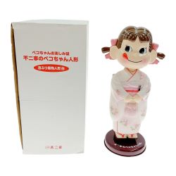 〇〇  不二家のペコちゃん人形 首ふり 着物人形 白 きもの 置物 フィギュア ホワイト Bランク