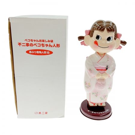   不二家のペコちゃん人形 首ふり 着物人形 白 きもの 置物 フィギュア ホワイト