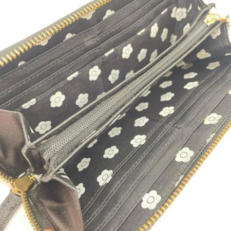 MARY QUANT マリークワント ラウンドファスナー長財布 バイカラー ベルト風デザイン ブラック×ホワイト
