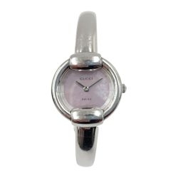 〇〇 GUCCI グッチ バングルウォッチ ピンクシェル クォーツ腕時計　 1400L シルバー Cランク