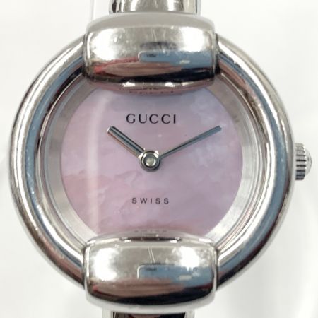  GUCCI グッチ バングルウォッチ ピンクシェル クォーツ腕時計　 1400L シルバー