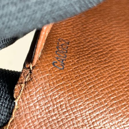  LOUIS VUITTON ルイヴィトン モノグラム ポルト シェキエ カルト クレディ 長札入れ  M62225 ブラウン 現状渡し