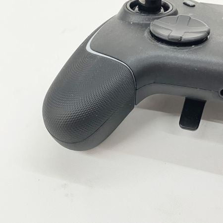  Razer レイザー Wolverine V2 Chroma XBOX コントローラー RZ06-04010100-R3M1