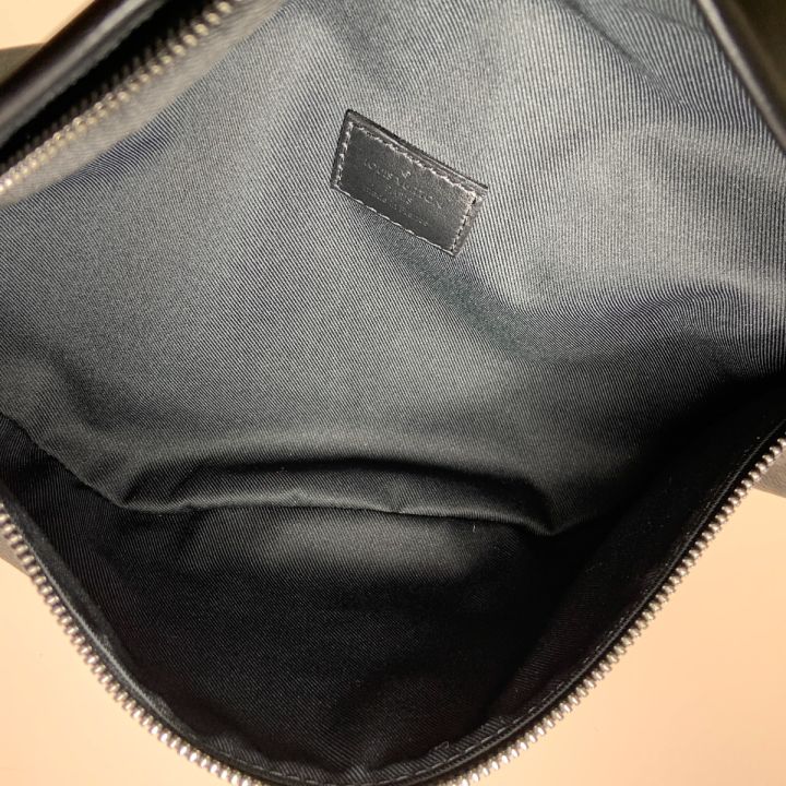 LOUIS VUITTON ルイヴィトン モノグラム エクリプス ディスカバリー