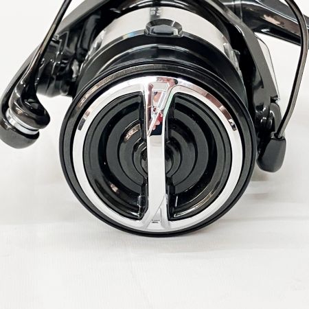  SHIMANO シマノ Vanquish 23 ヴァンキッシュ C3000MHG 045317 スピニングリール