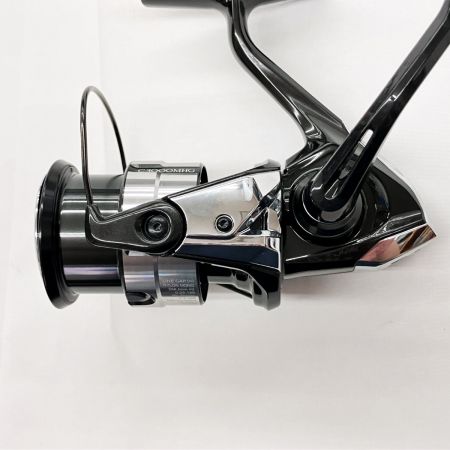  SHIMANO シマノ Vanquish 23 ヴァンキッシュ C3000MHG 045317 スピニングリール