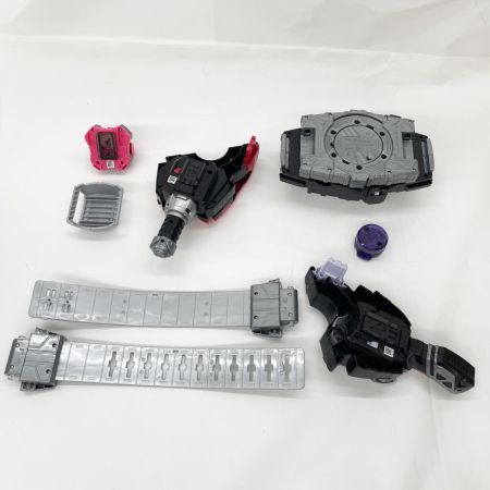  BANDAI バンダイ 仮面ライダーギーツ DXデザイアドライバー+仮面ライダータイクーンコアID