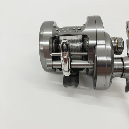  SHIMANO シマノ CALCUTTA CONQUEST BFS HG 17 カルカッタコンクエスト BFS HG-L 03676 リール