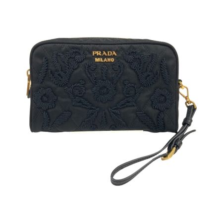  PRADA プラダ  刺繍 ナイロン 化粧ポーチ ポーチ ブラック