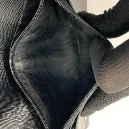  PRADA プラダ サフィアーノ 長財布 ブラック