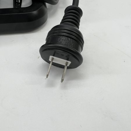  MAKITA マキタ 充電式LEDスタンドライト ML805 本体のみ