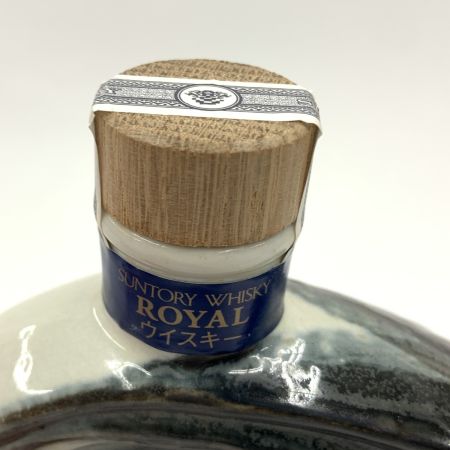 【北海道内限定発送】 ROYAL サントリーローヤル 干支 ボトル 酉歳 鶏 陶器 ウィスキー 600ml 43% 未開栓