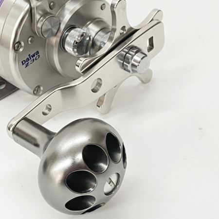  DAIWA ダイワ SALTIGA ソルティガ Z30 607221 両軸リール