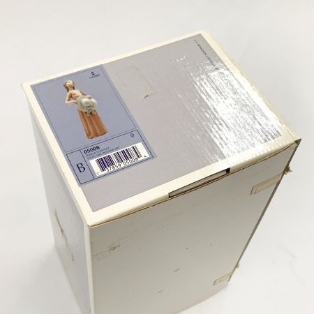  LLADRO リヤドロ 麦わら帽子を持つ少女 フィギュリン オブジェ 置物 陶器人形