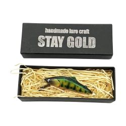 〇〇 麗s GOLD 麗sミノー×STAYGOLD コラボ レイズルアークラフト STAYGOLD 45mm blackflag 45mm ルアー ミノー Sランク