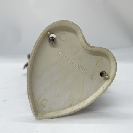   カナダ製 イヌイット民族衣装人形 スリーピングアイ