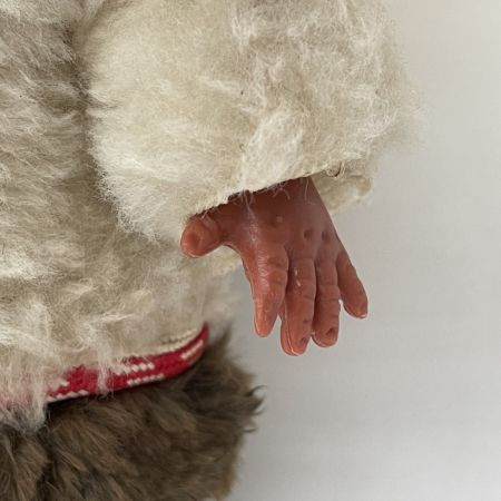   エスキモー人形 白い毛皮 スリーピングアイ