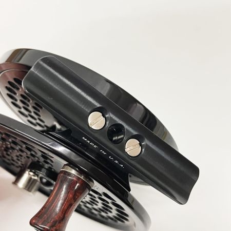  Abel TR3 TR-3 フライリール