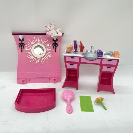  MATTEL マテル バービーin バスルーム 人形 ドレッサー