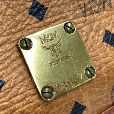  MCM エムシーエム 2way ショルダーバッグ クラッチバッグ  ブラウン
