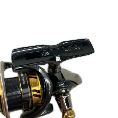 DAIWA ダイワ スピニングリール　シャリ感有　ハンドル部分べた付き有り LEGALIS LT2500S-XH