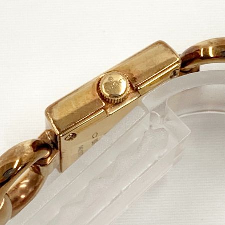  GUCCI グッチ トルナヴォーニ シェル 120 レディース クォーツ スクエア 腕時計 120 ゴールド