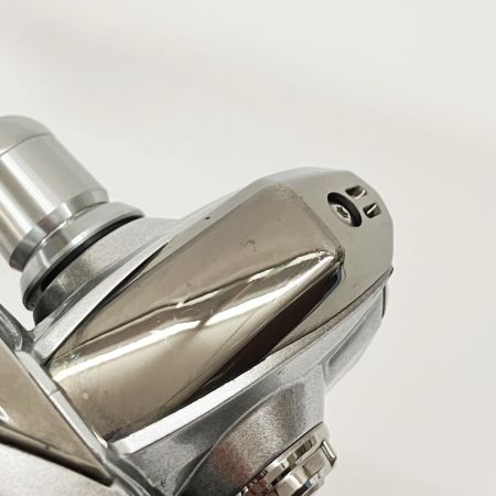  SHIMANO シマノ STRADIC 19 ストラディック C2000S 04013 スピニングリール